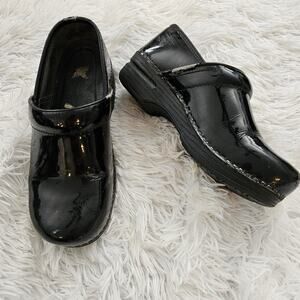 Dansko Black Clogs Shiny Leather Size 37